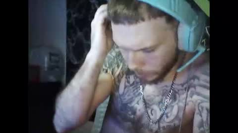 Snapshot of zdaddy9827 chatting on 02-19-25, 01:08 zdaddy9827 online show from 02-19-25, 01:08