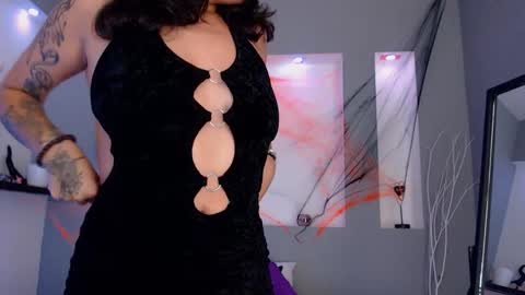 Karolyne online show from 10-19-25, 01:45