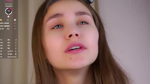 Emilia online show from 12-17-25, 11:33