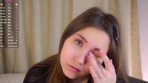 Emilia online show from 12-18-25, 10:05