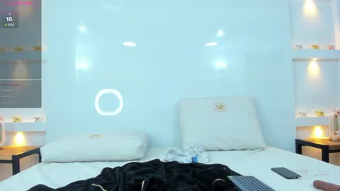 Zenda Evans online show from 01-29-25, 03:33