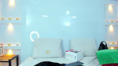 Zenda Evans online show from 02-06-25, 03:37