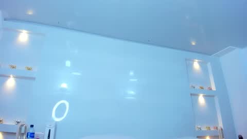 Zenda Evans online show from 11-13-25, 04:11