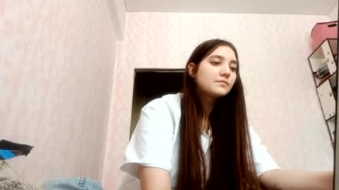 Snapshot of zeniabrossoit chatting on 03-02-26, 07:15 zeniabrossoit online show from 03-02-26, 07:15