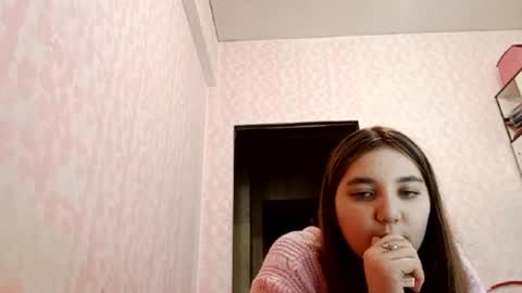 Snapshot of zeniabrossoit chatting on 03-12-26, 08:09 zeniabrossoit online show from 03-12-26, 08:09