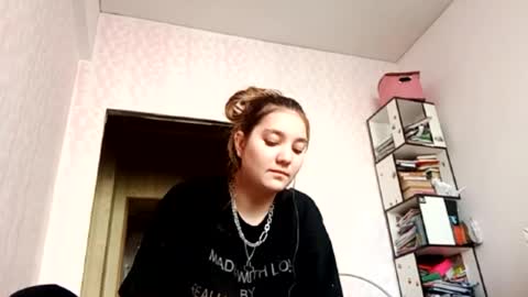 zeniabrossoit online show from 04-29-26, 11:14