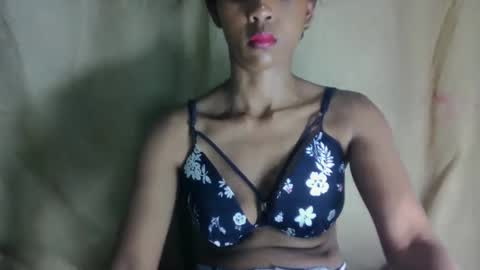 Snapshot of zeolineess chatting on 09-27-25, 08:19 zeolineess online show from 09-27-25, 08:19