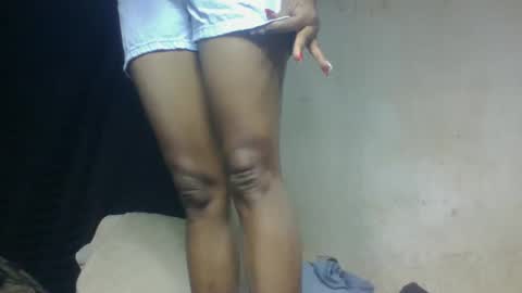 Snapshot of zeolineess chatting on 10-14-25, 04:19 zeolineess online show from 10-14-25, 04:19