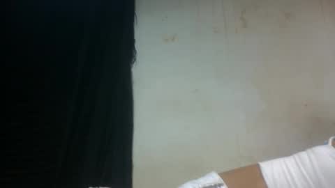 Snapshot of zeolineess chatting on 10-19-25, 10:32 zeolineess online show from 10-19-25, 10:32