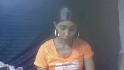 Snapshot of zeolineess chatting on 11-21-25, 05:39 zeolineess online show from 11-21-25, 05:39