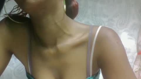 Snapshot of zeolineess chatting on 11-26-25, 06:47 zeolineess online show from 11-26-25, 06:47