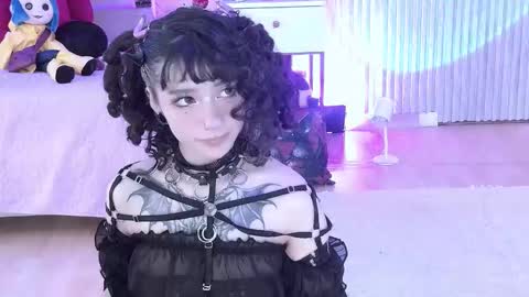    online show from 11-08-25, 03:01