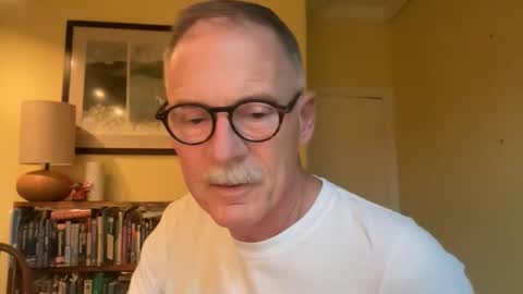 Snapshot of zephr1 chatting on 10-24-25, 04:36 zephr1 online show from 10-24-25, 04:36