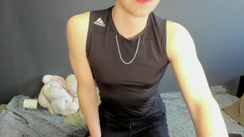 Snapshot of zeriixx chatting on 04-08-26, 01:49 Ethan online show from 04-08-26, 01:49