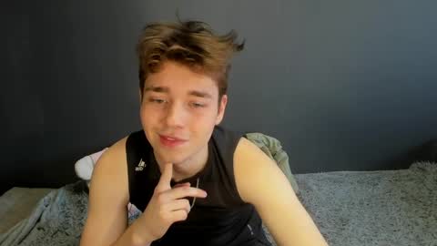 Ethan online show from 04-11-26, 01:43