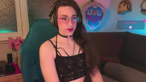 zesty_peach online show from 05-22-26, 10:04
