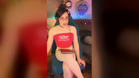zesty_peach online show from 05-23-26, 06:34