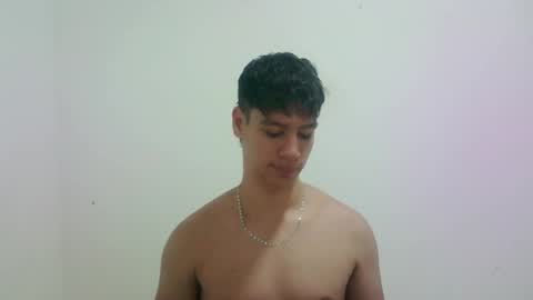 zeus_183 online show from 10-04-25, 01:47