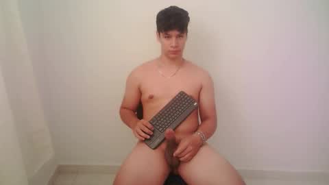 zeus_183 online show from 03-06-26, 02:57