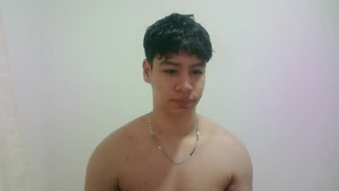 zeus_183 online show from 04-17-26, 08:28