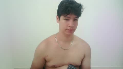 zeus_183 online show from 07-16-26, 02:56