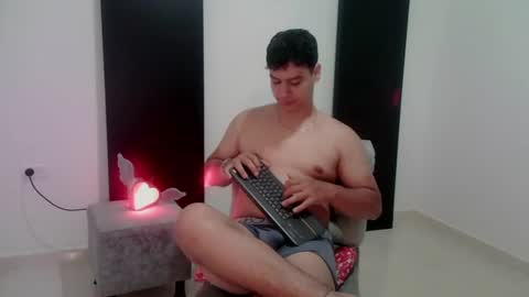 zeus_183 online show from 08-02-26, 10:35