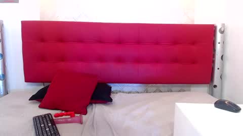 Snapshot of zhamira_21 chatting on 02-28-25, 11:23 ZHAMIRA ANDRES online show from 02-28-25, 11:23