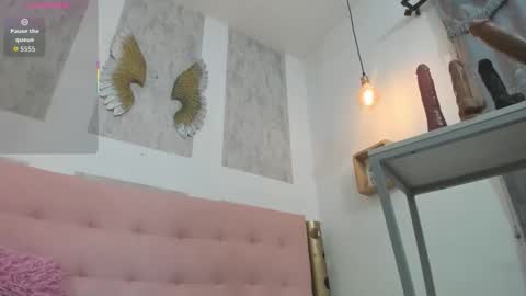 Snapshot of zhamira_21 chatting on 10-03-25, 09:01 ZHAMIRA ANDRES online show from 10-03-25, 09:01