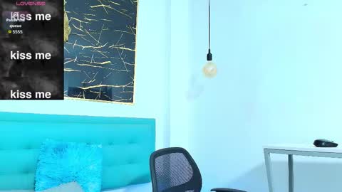 Snapshot of zhamira_21 chatting on 10-26-25, 09:53 ZHAMIRA ANDRES online show from 10-26-25, 09:53