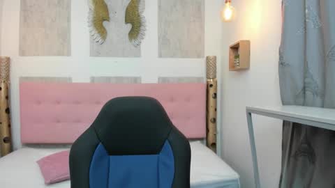 Snapshot of zhamira_21 chatting on 01-15-26, 07:28 ZHAMIRA ANDRES online show from 01-15-26, 07:28