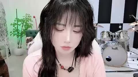 Snapshot of zhen0 chatting on 10-01-25, 04:24 zhen online show from 10-01-25, 04:24