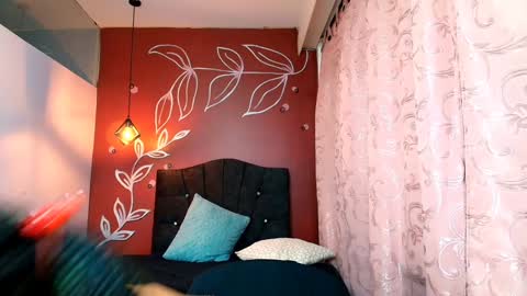 Zia Green online show from 12-21-24, 03:31