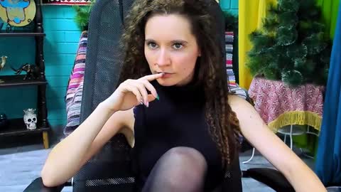 Snapshot of zianichols chatting on 01-20-25, 06:43 zianichols online show from 01-20-25, 06:43