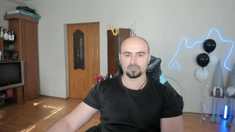 Ziesh online show from 04-30-26, 01:17