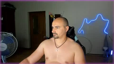 Ziesh online show from 06-15-26, 04:20