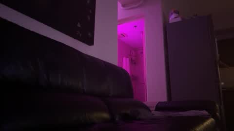 Snapshot of ziggy_rouge chatting on 01-04-25, 11:54 Ziggy ziggy- online show from 01-04-25, 11:54