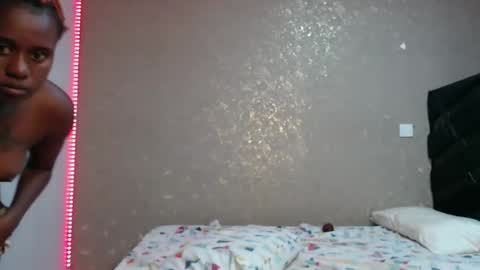 Snapshot of zinadine_ chatting on 03-05-26, 04:52 Zinadine online show from 03-05-26, 04:52