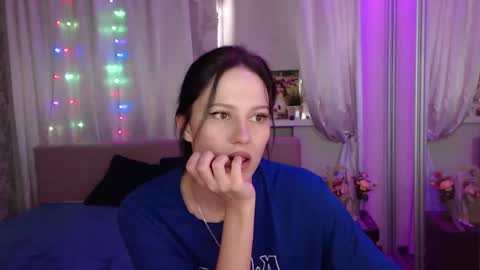 Snapshot of zlatagoddess chatting on 03-11-25, 09:34 Zlata online show from 03-11-25, 09:34