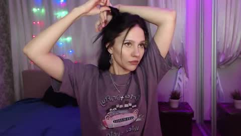 Snapshot of zlatagoddess chatting on 11-24-25, 01:00 Zlata online show from 11-24-25, 01:00