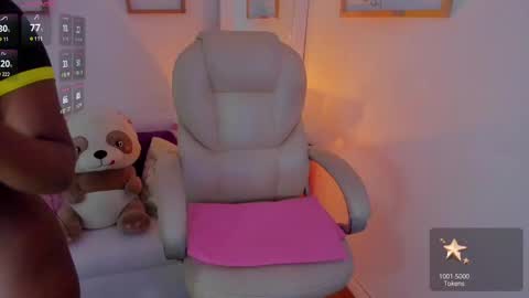 Snapshot of zobe_love chatting on 03-12-26, 06:36 Zobe Love online show from 03-12-26, 06:36