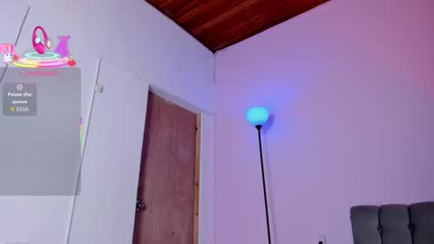 zoe online show from 10-14-25, 03:13