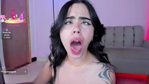 zoe online show from 10-28-25, 02:20