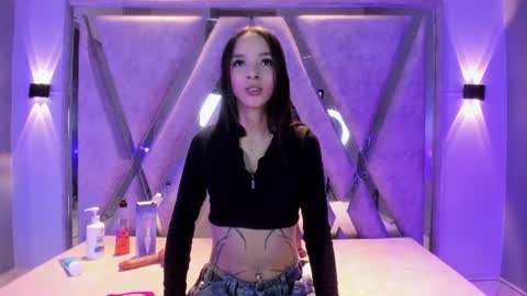 Zoe online show from 06-25-26, 04:01
