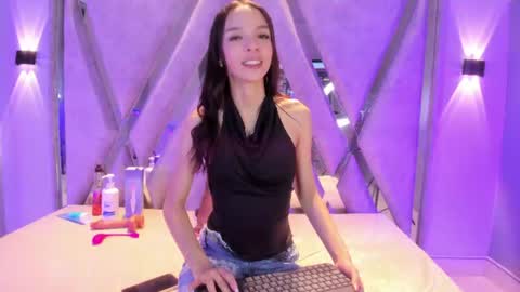 Zoe online show from 06-26-26, 04:06