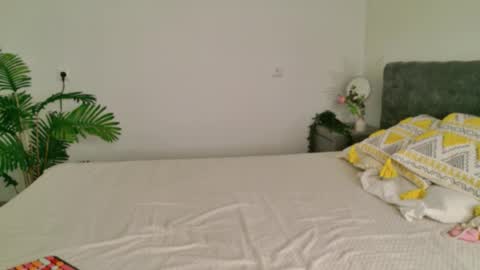 Im Zoe online show from 02-17-26, 01:51