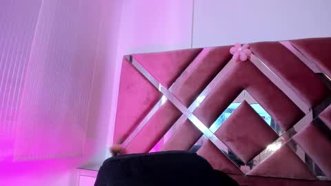 zoe_evaanss_ online show from 03-27-26, 07:57