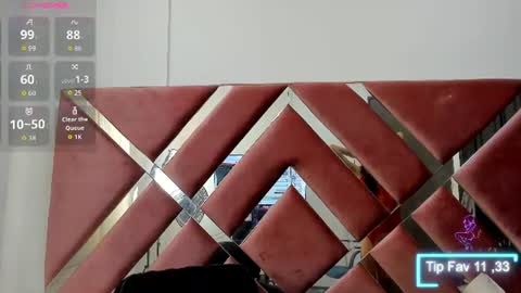 zoe_evaanss_ online show from 07-17-26, 08:03