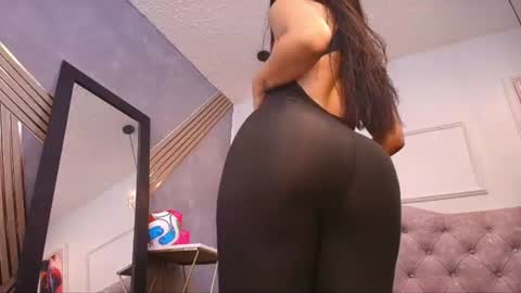 Snapshot of zoe_fit chatting on 06-24-26, 08:08 zoe online show from 06-24-26, 08:08