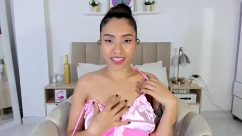 Zoe Gruber online show from 05-15-26, 11:45