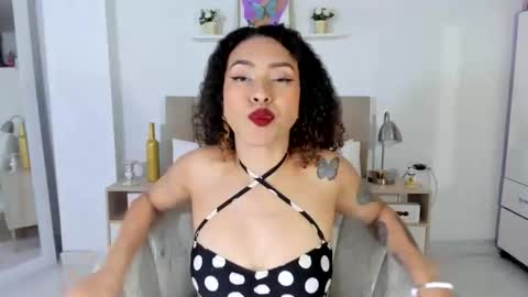 Zoe Gruber online show from 05-30-26, 12:08